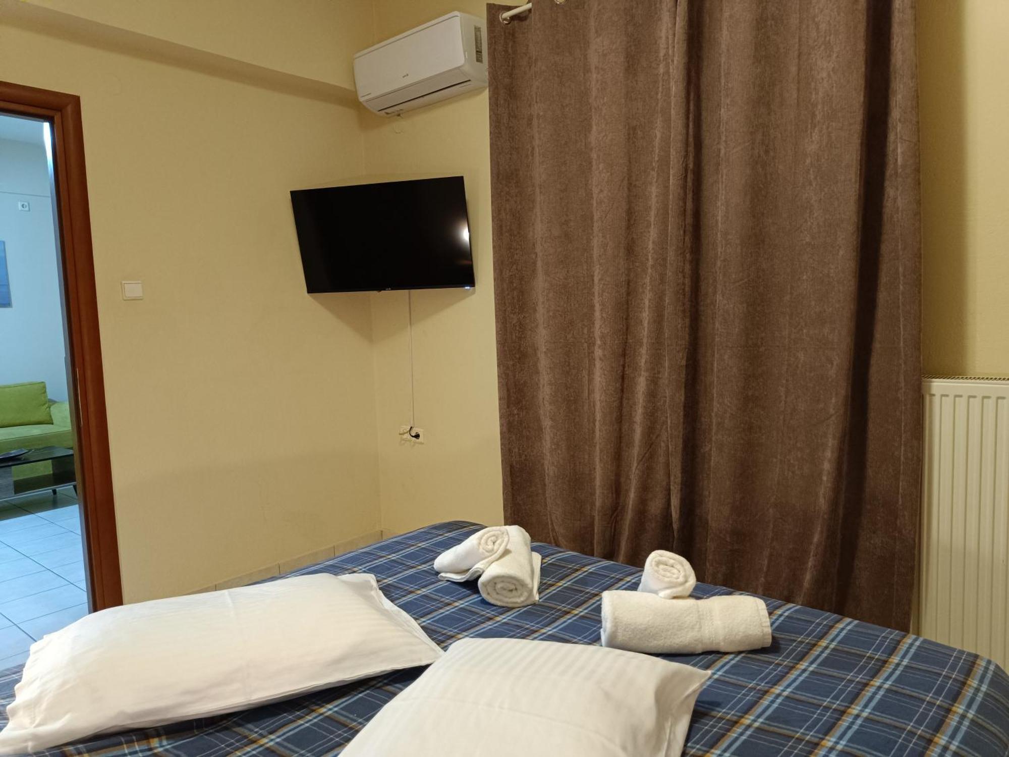 Gk Suites-Constantin View , Auto Check-In 24H Larissa Room photo